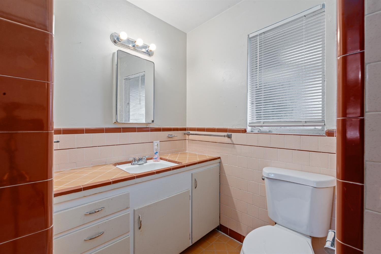 127 West 18th Street Merced, CA 95340 - Photo 19 of 86