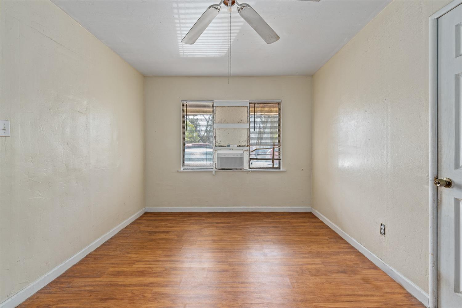 127 West 18th Street Merced, CA 95340 - Photo 22 of 86