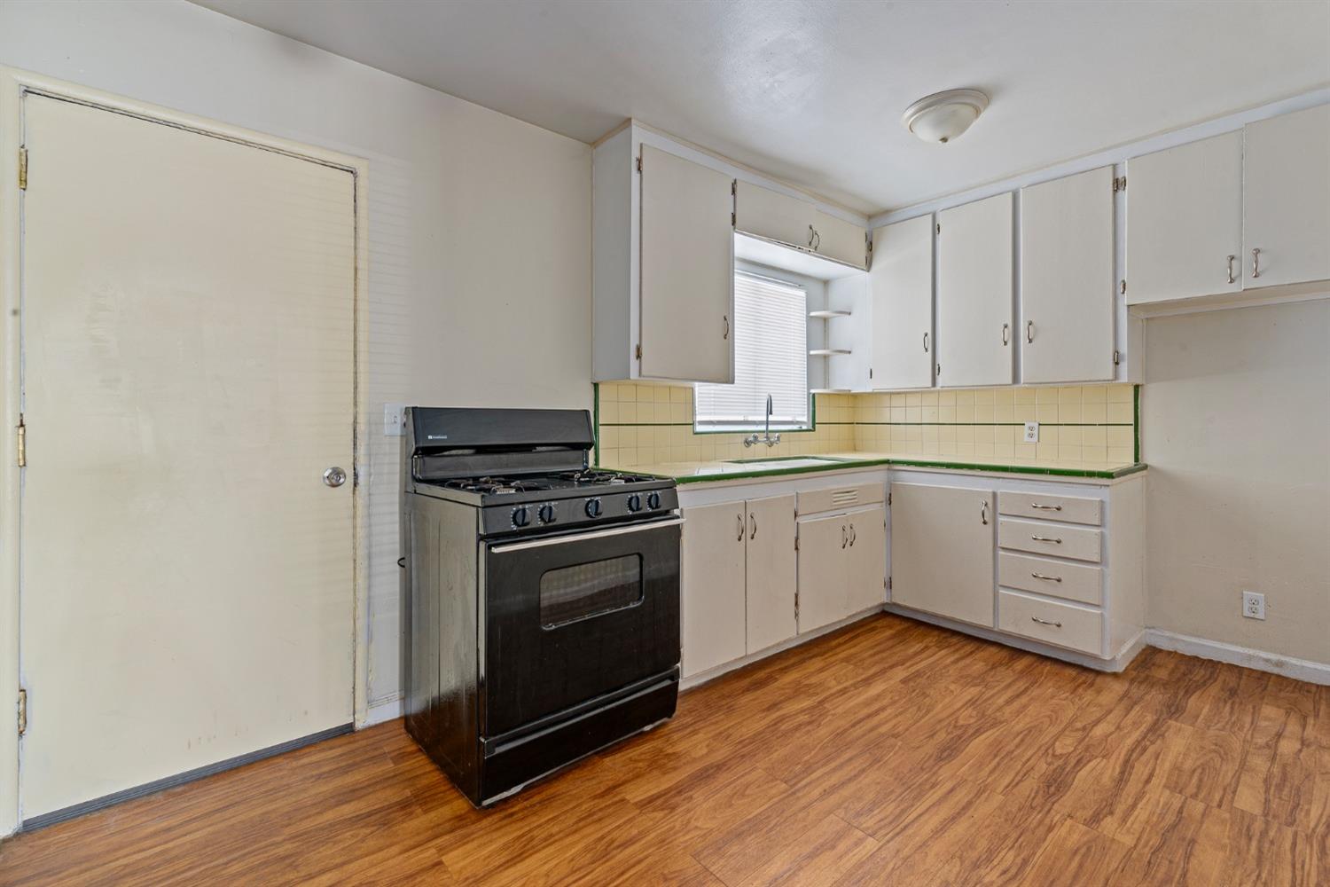 127 West 18th Street Merced, CA 95340 - Photo 25 of 86