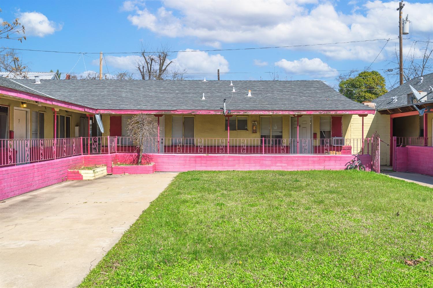 127 West 18th Street Merced, CA 95340 - Photo 6 of 86