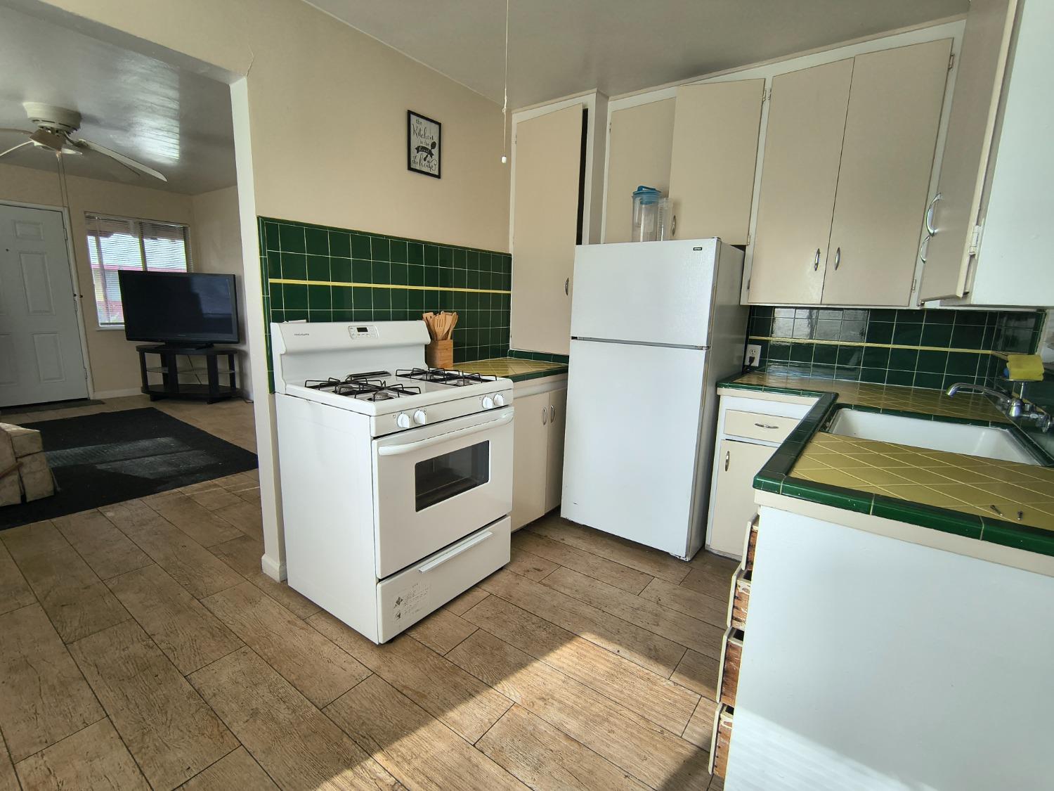 127 West 18th Street Merced, CA 95340 - Photo 61 of 86