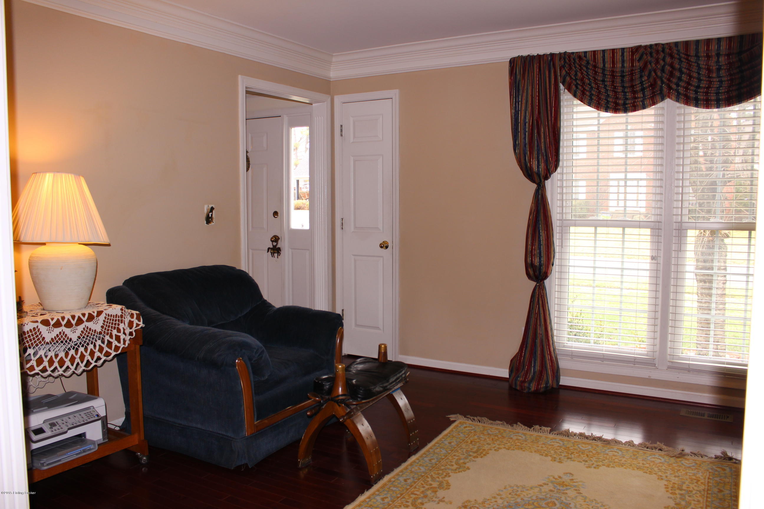 10427 Edgewater Road Louisville, KY 40223 - Photo 7 of 49 Living Rm 3.JPG