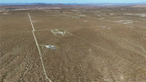 a view of a tennis court