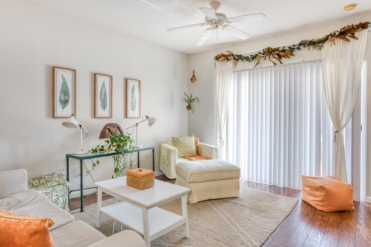 605 Fairway Drive, Unit 203 St. Augustine, FL 32084 - Photo 9 of 35 a living room with furniture and a window