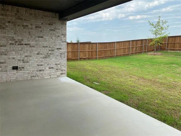 $3,900 | 1702 Swayback Lane, Mansfield, TX 76063