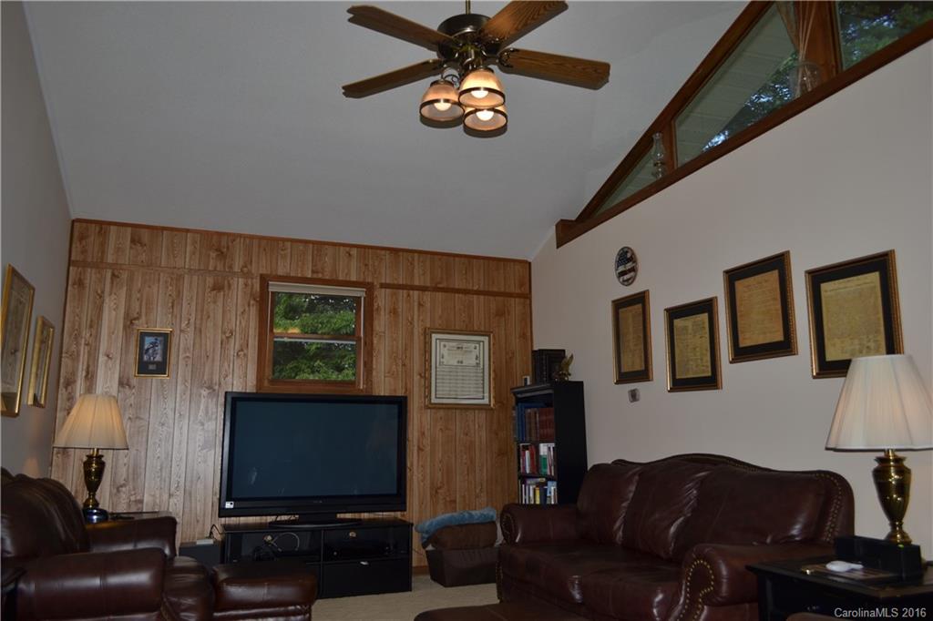 22 Morgan Road Hendersonville, NC 28739 - Photo 14 of 24 Gallery Image 14