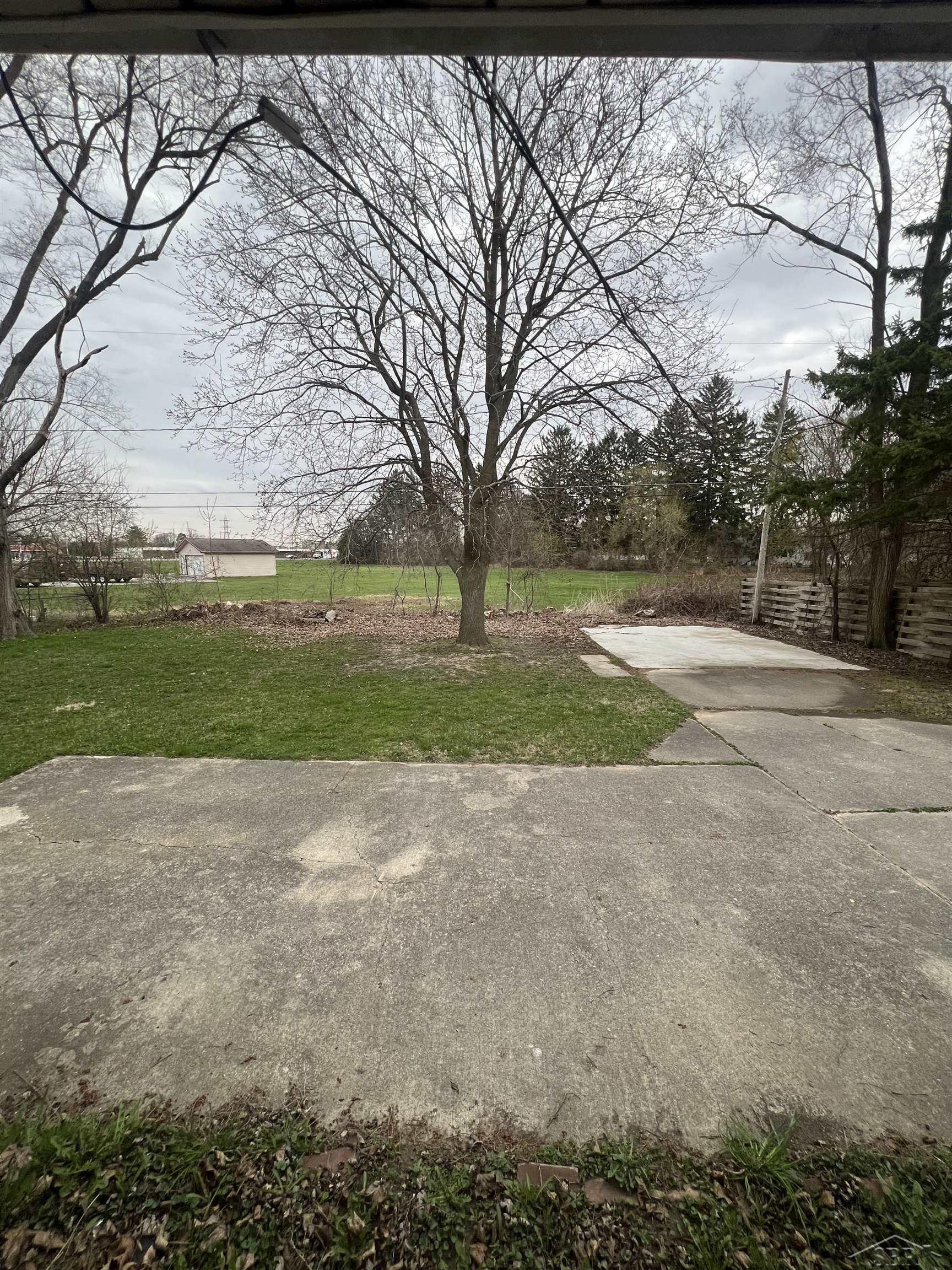 3197 Studor Road Saginaw, MI 48601 - Photo 18 of 36 50172456-0f6ebd8b-0022-4556-a4e2-bc184635de8e.JPG