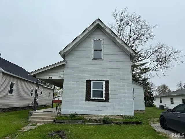 $950 | 818 East Main Street, Portland, IN 47371
