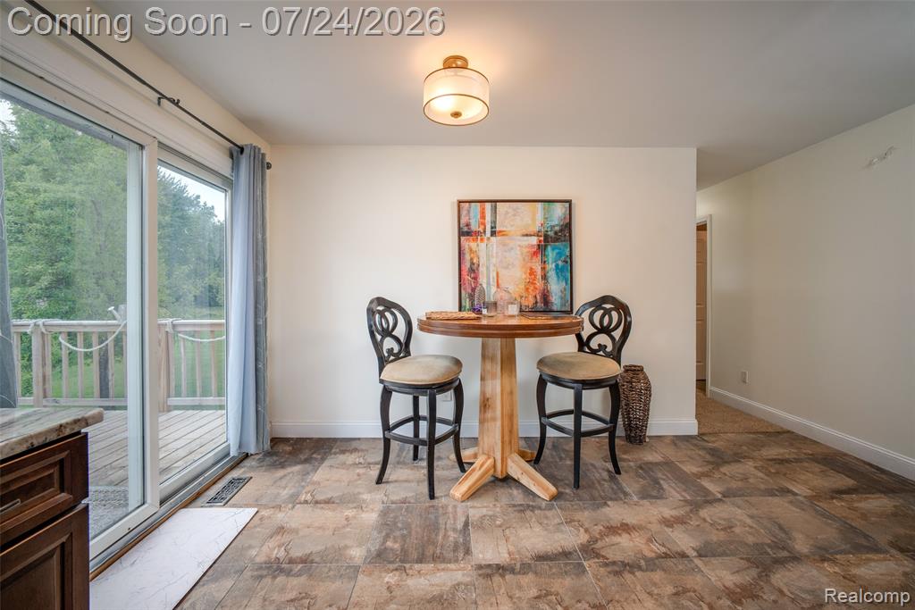 12320 North Holly Road Holly, MI 48442 - Photo 5 of 38