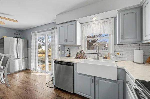 $257,000 | 325 Matthews Lane, Gower, MO 64454