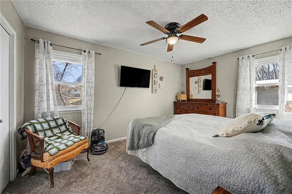 $257,000 | 325 Matthews Lane, Gower, MO 64454