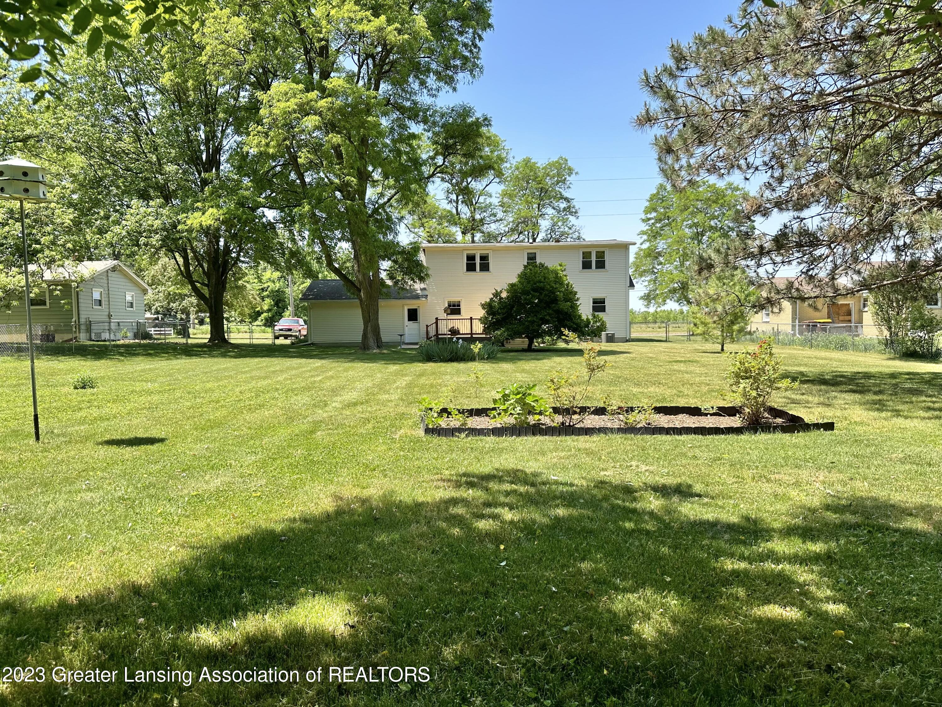 414 North Creyts Road Lansing, MI 48917 - Photo 65 of 80 Back