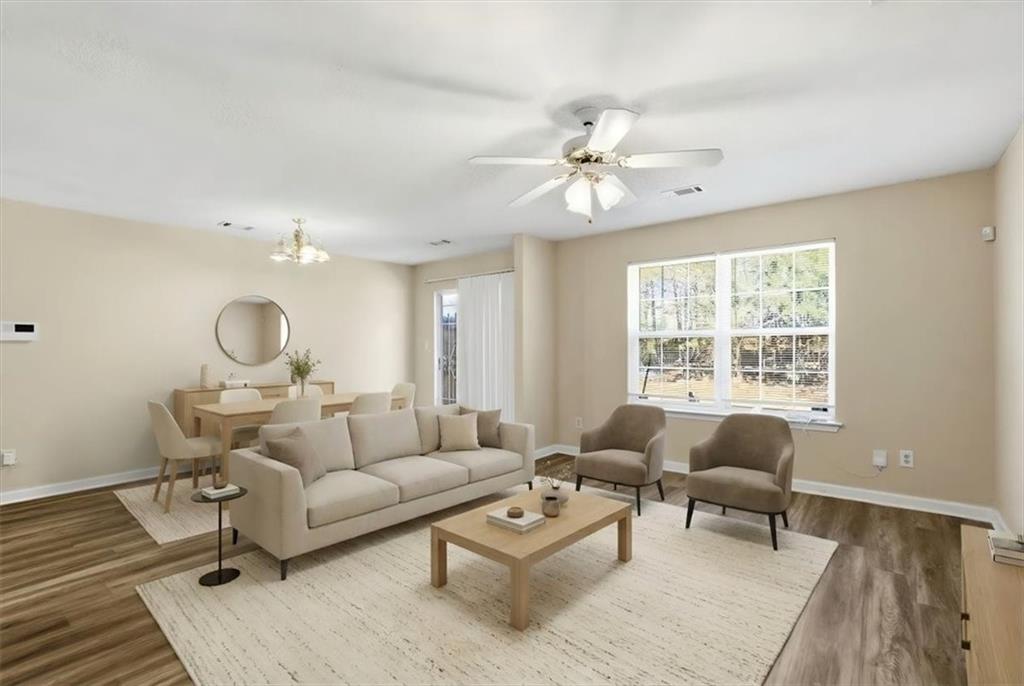 460 Parkway Road Union City, GA 30291 - Photo 8 of 18 a living room with furniture