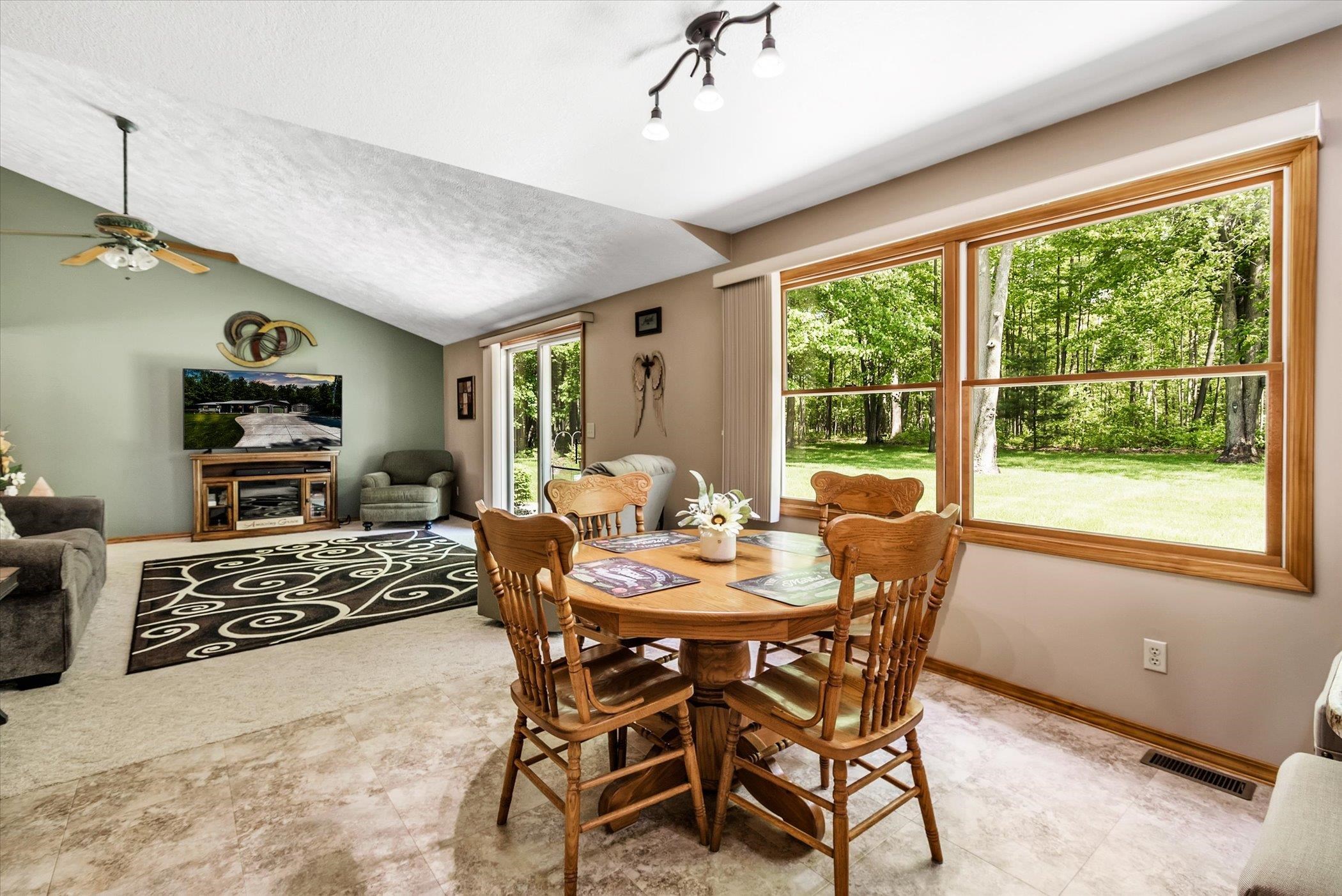 7474 Ashard Road Lake, MI 48632 - Photo 7 of 46 1901272-6.JPG