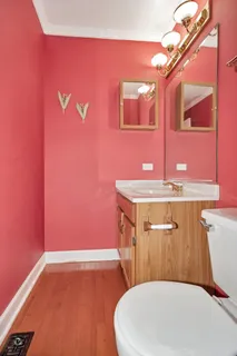 $525,000 | 8348 Adbeth Avenue, Woodridge, IL 60517