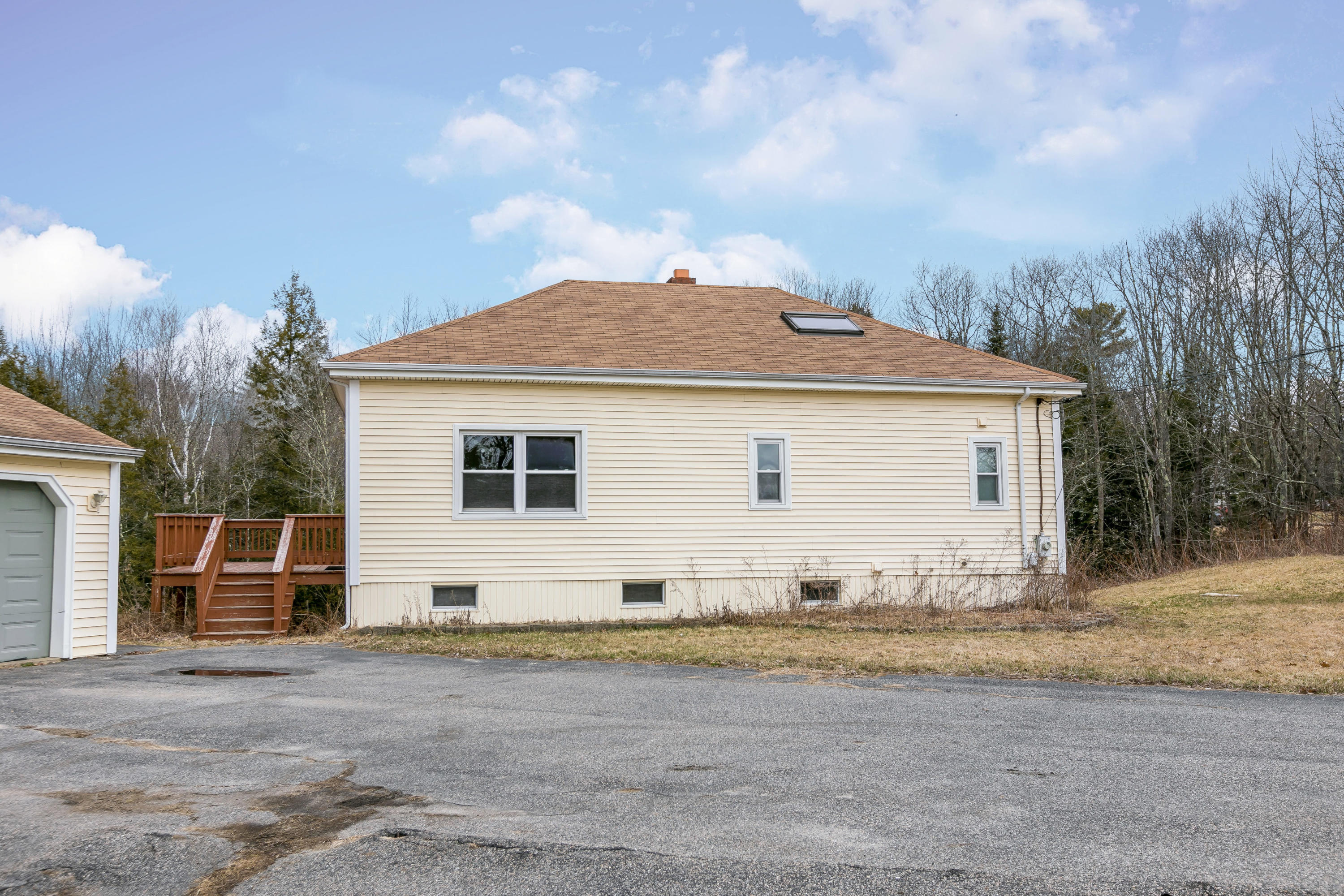 197 Lewiston Road Gray, ME 04039 - Photo 2 of 41 197 Lewiston Rd Gray ME 04039-print-002-