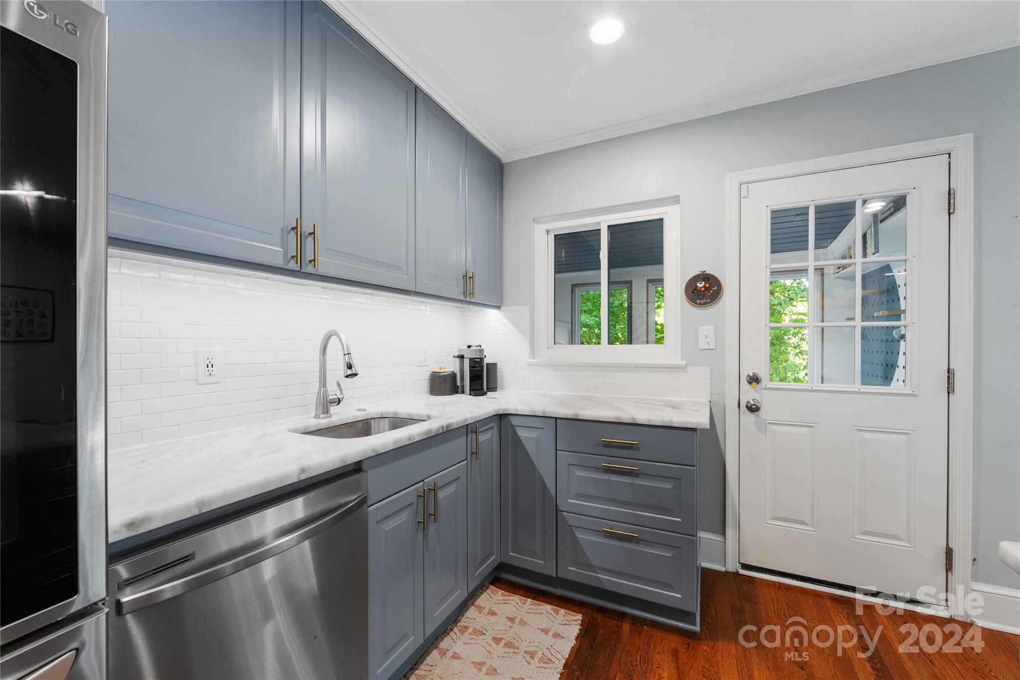 5000 Valley Stream Road Charlotte, NC 28209 - Photo 13 of 34 Gallery Image 13