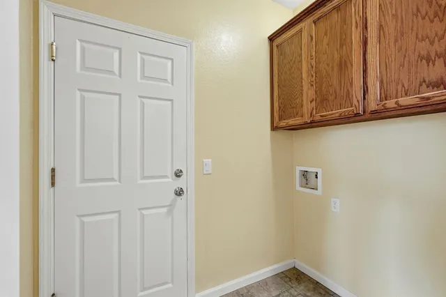 $379,000 | 3013 La Vina Circle, Los Banos, CA 93635