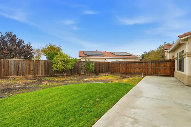 $379,000 | 3013 La Vina Circle, Los Banos, CA 93635