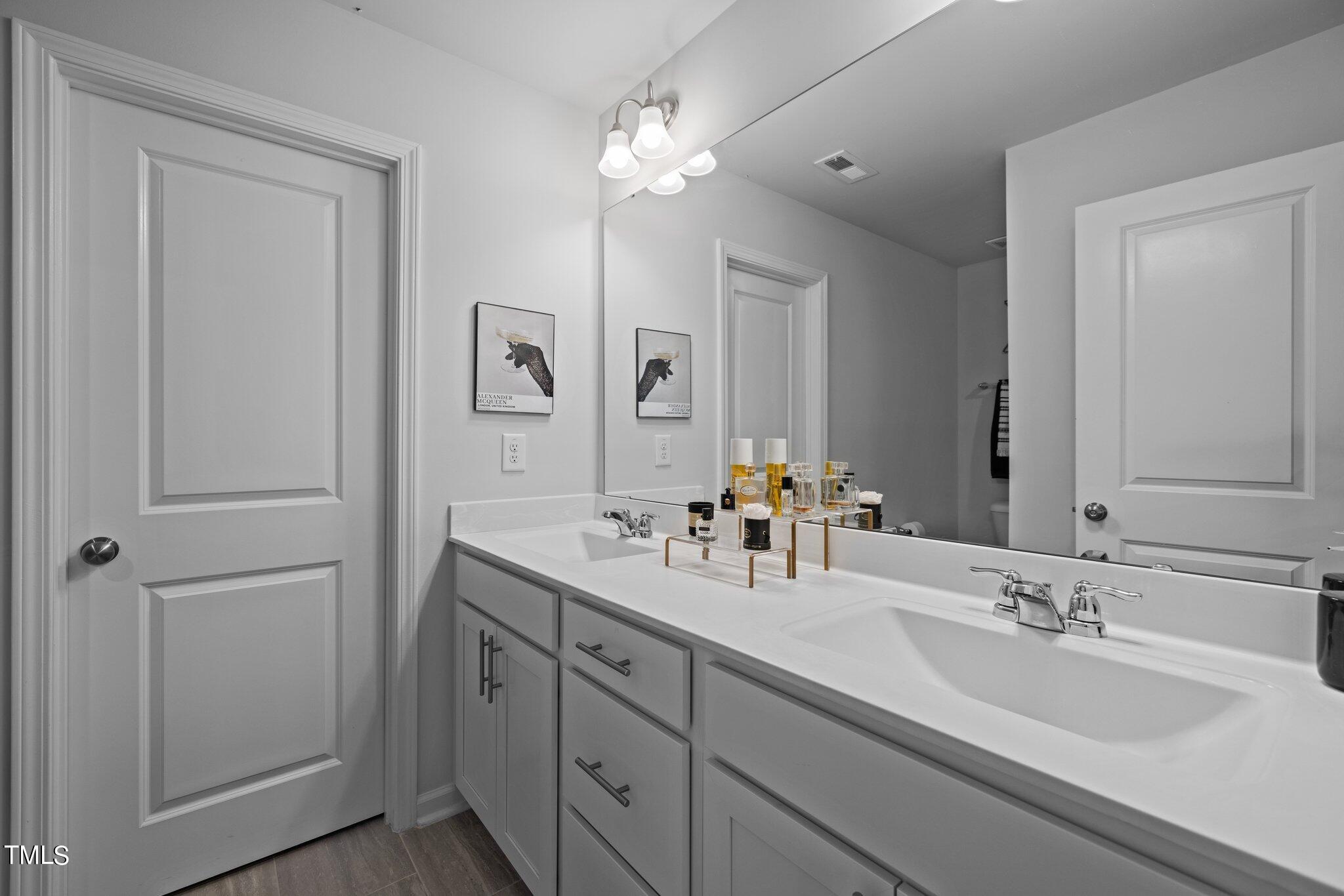 2550 Laurel Valley Way Raleigh, NC 27604 - Photo 28 of 45 23-web-or-mls-5Z8A1486