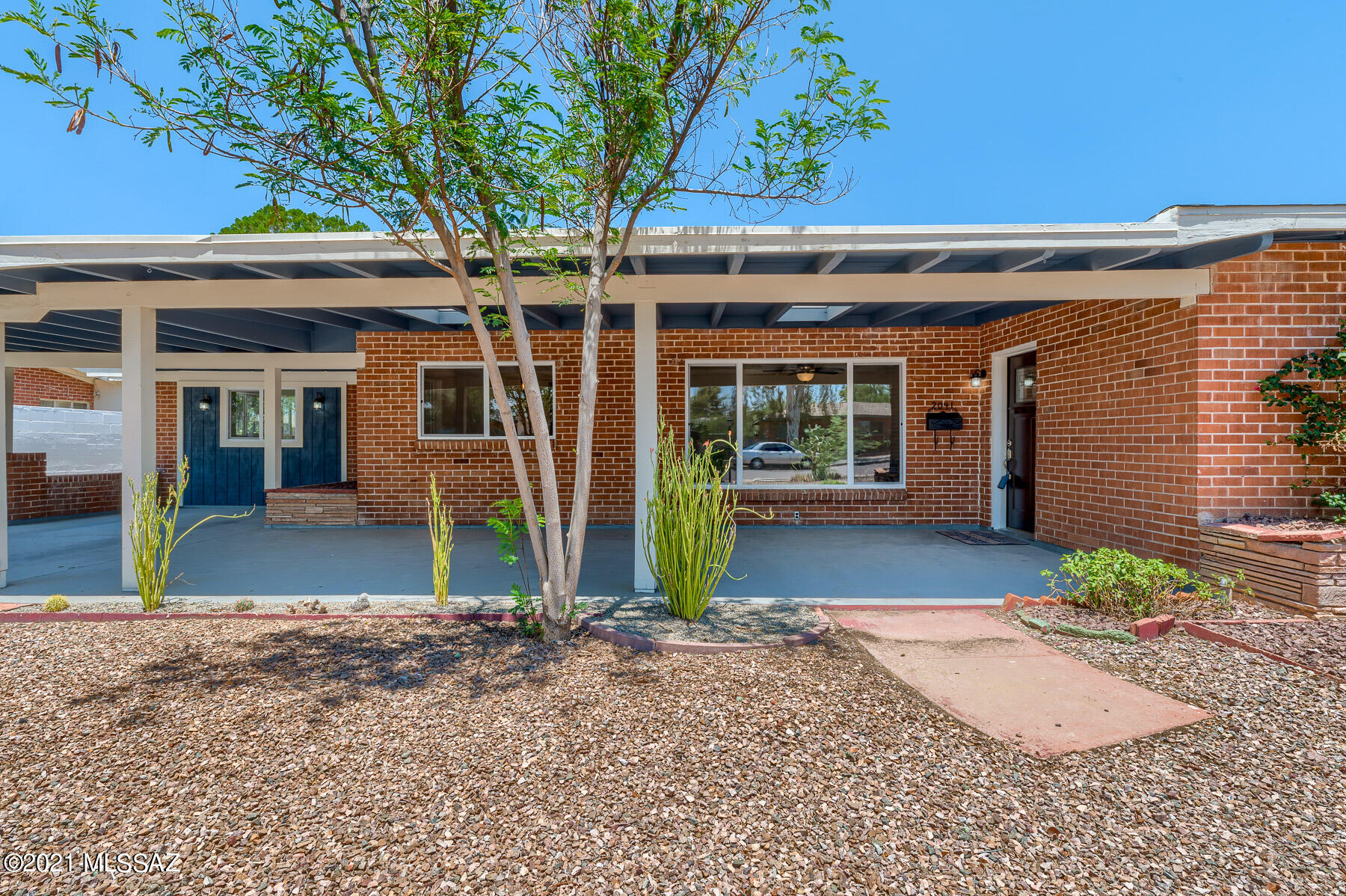 2041 East Rennoc Stravenue Tucson, AZ 85719 - Photo 4 of 38 Gallery Image 4