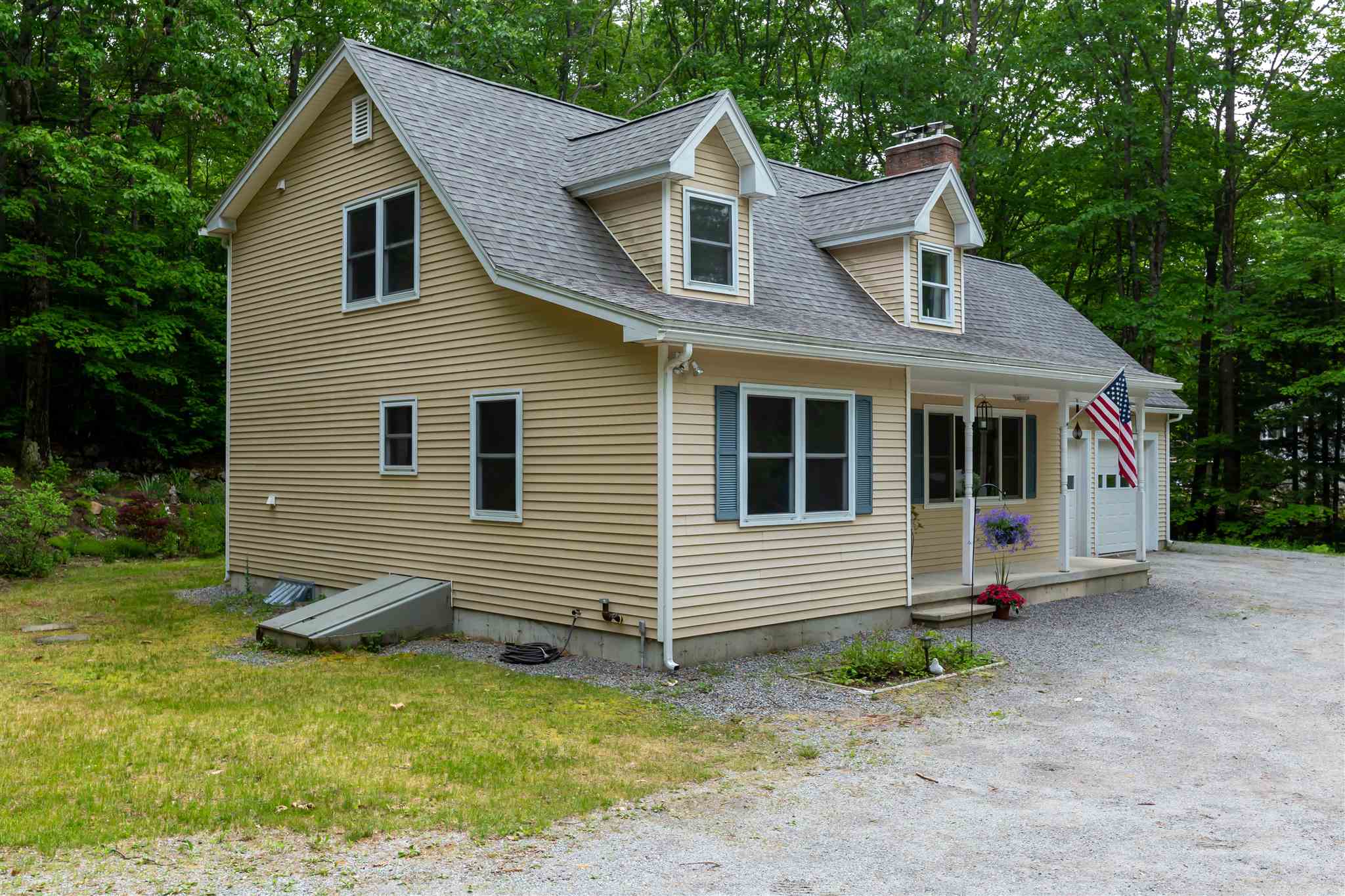 2355 Weare Road Henniker, NH 03242 - Photo 3 of 38 Gallery Image 3