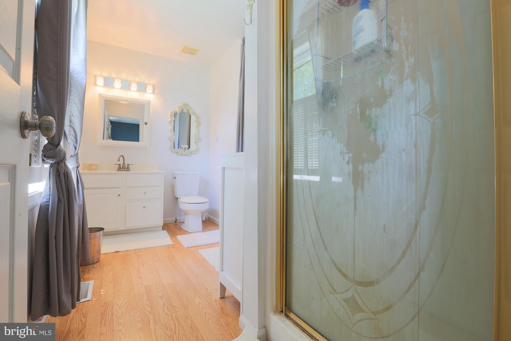 1527 Galena Road Baltimore, MD 21221 - Photo 22 of 30 Bath (Master)