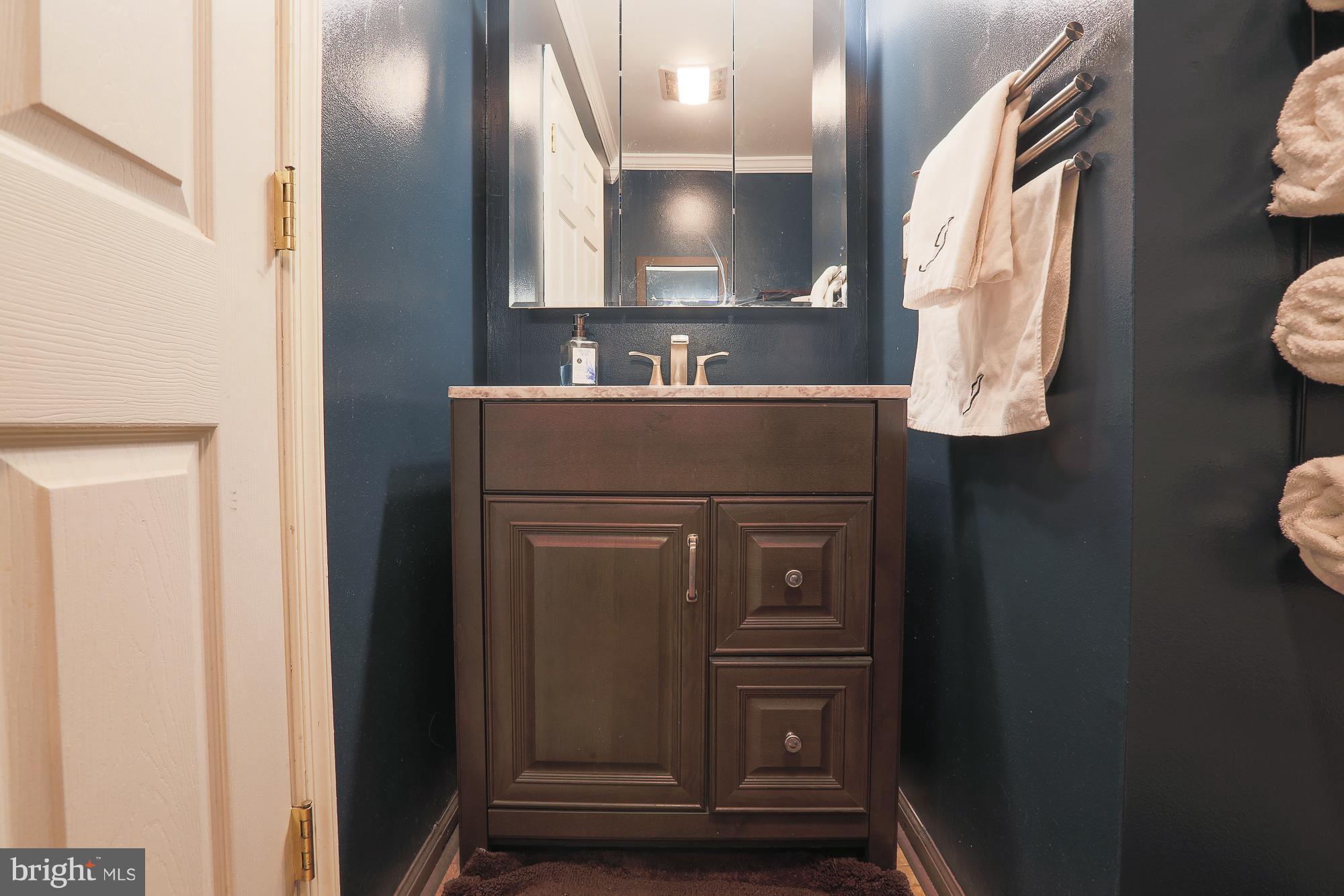 1527 Galena Road Baltimore, MD 21221 - Photo 25 of 30 Bath