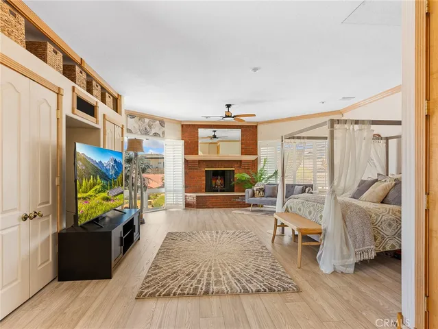 an aerial view of a house with outdoor space and lake view