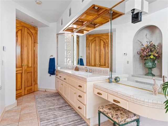 $1,195,000 | 17970 Vista Point Drive, Victorville, CA 92395