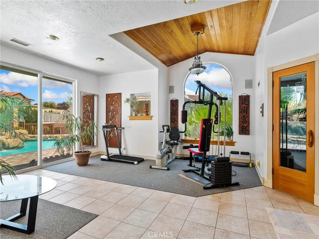 $1,195,000 | 17970 Vista Point Drive, Victorville, CA 92395