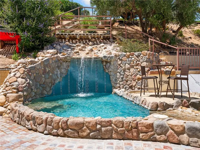 $1,195,000 | 17970 Vista Point Drive, Victorville, CA 92395