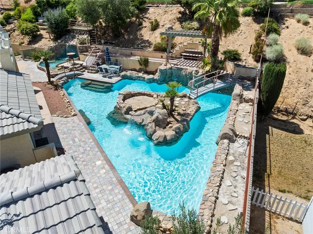 $1,195,000 | 17970 Vista Point Drive, Victorville, CA 92395