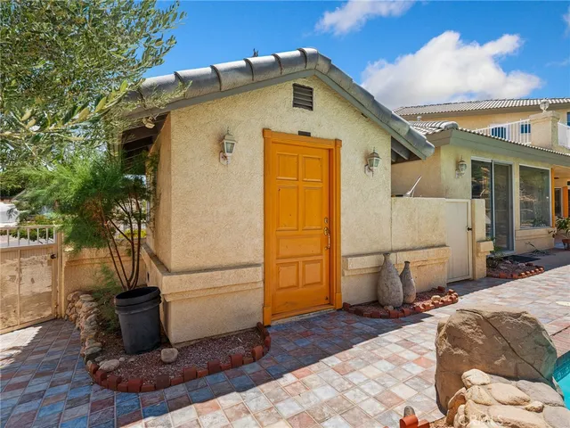 $1,195,000 | 17970 Vista Point Drive, Victorville, CA 92395