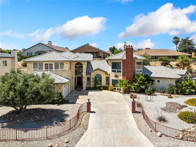 $1,195,000 | 17970 Vista Point Drive, Victorville, CA 92395