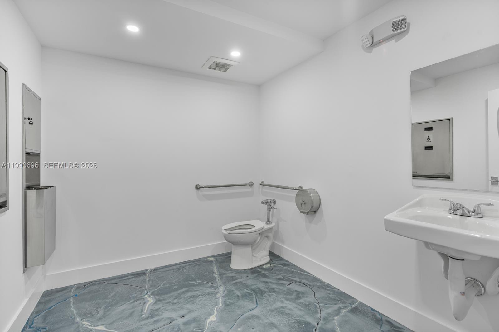 2075 West 76th Street, Unit 1 Hialeah, FL 33016 - Photo 44 of 50 Photo 46
