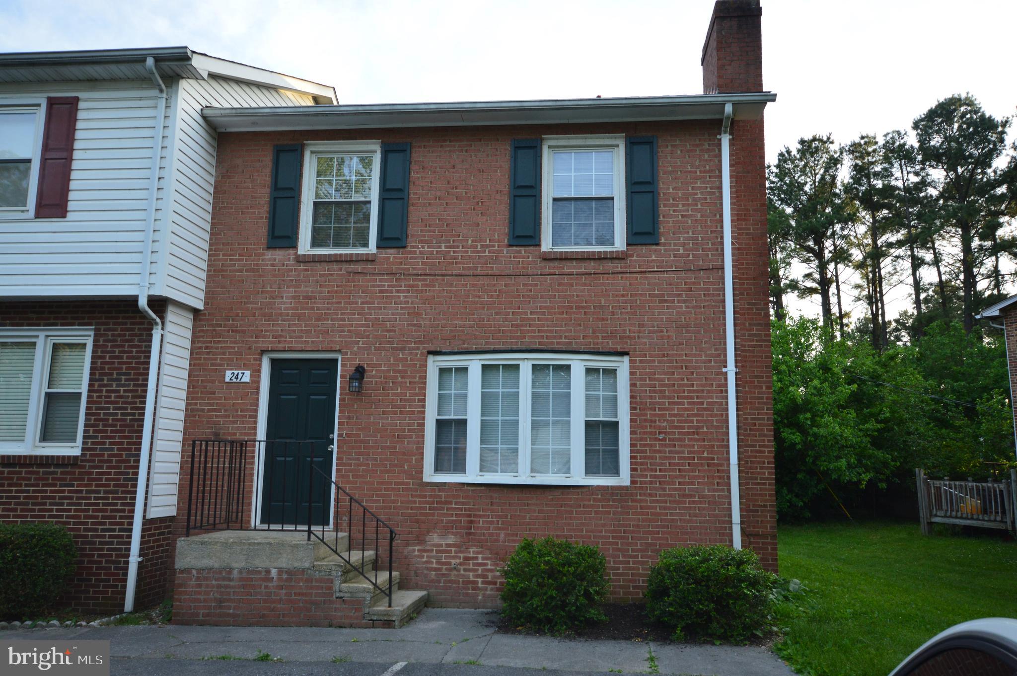All brick renovated move in ready  end unit