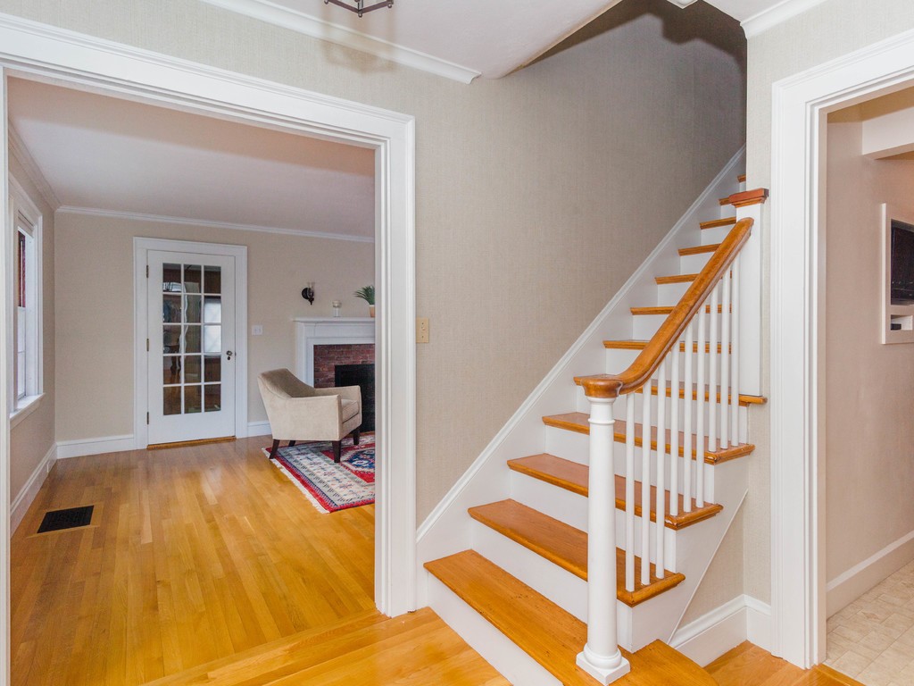 24 Leslie Road Newton, MA 02466 - Photo 7 of 21 Gallery Image 7