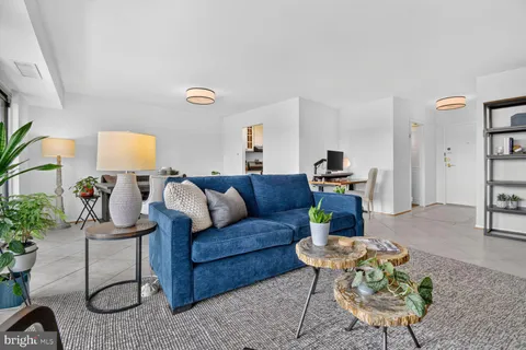 $215,000 | 9039 Sligo Creek Parkway, Unit 1510, Silver Spring, MD 20901
