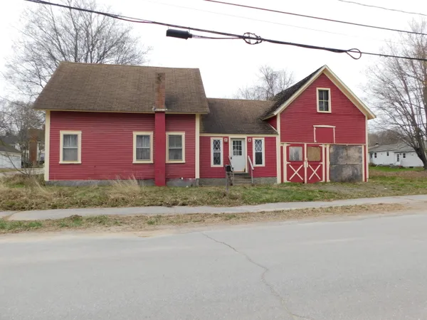 $90,000 | 26 Water Street, Newport, ME 04953
