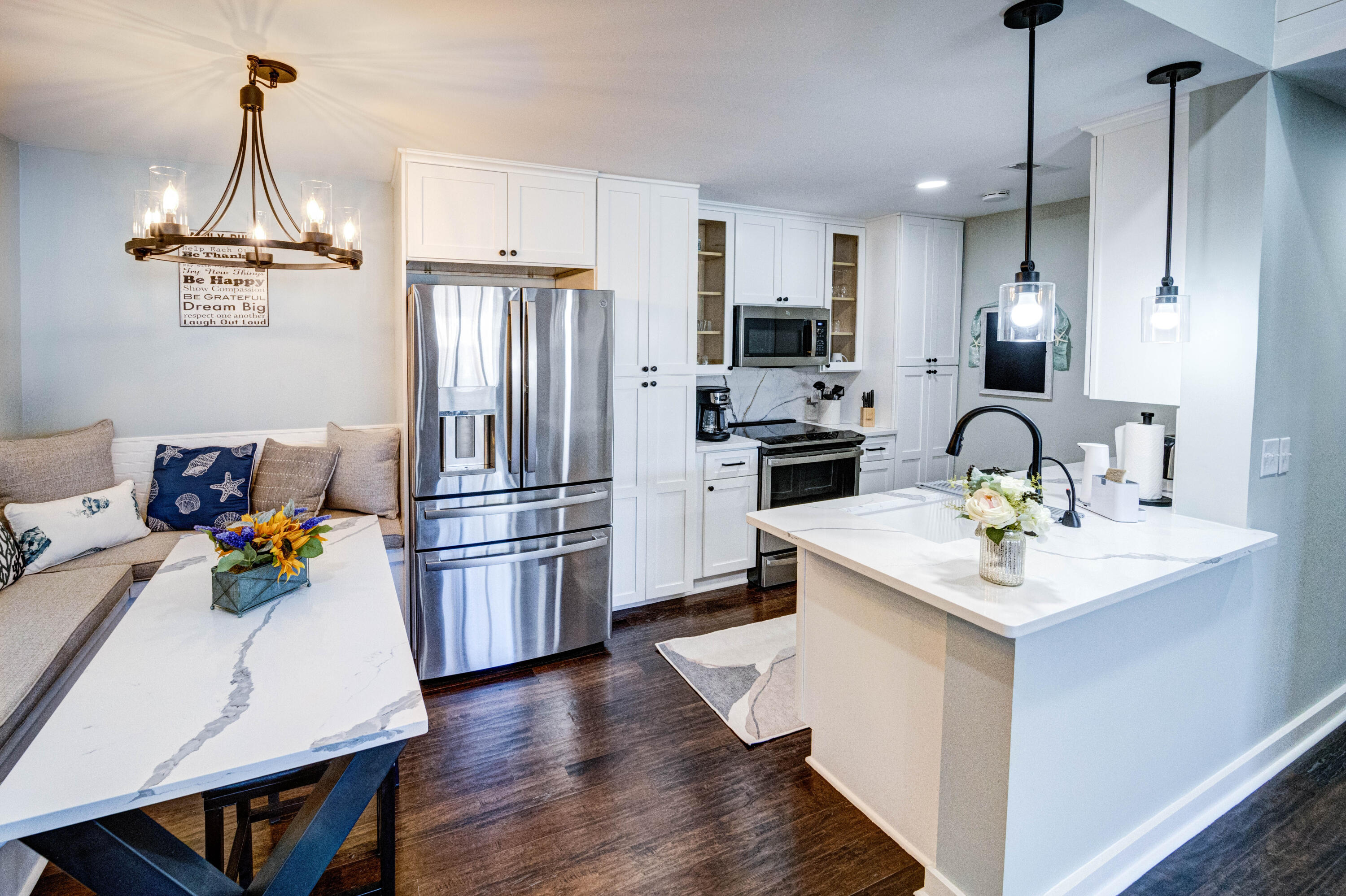 2011 North Highway 17 Mount Pleasant, SC 29466 - Photo 4 of 11 4. Kitchen 1 (1)