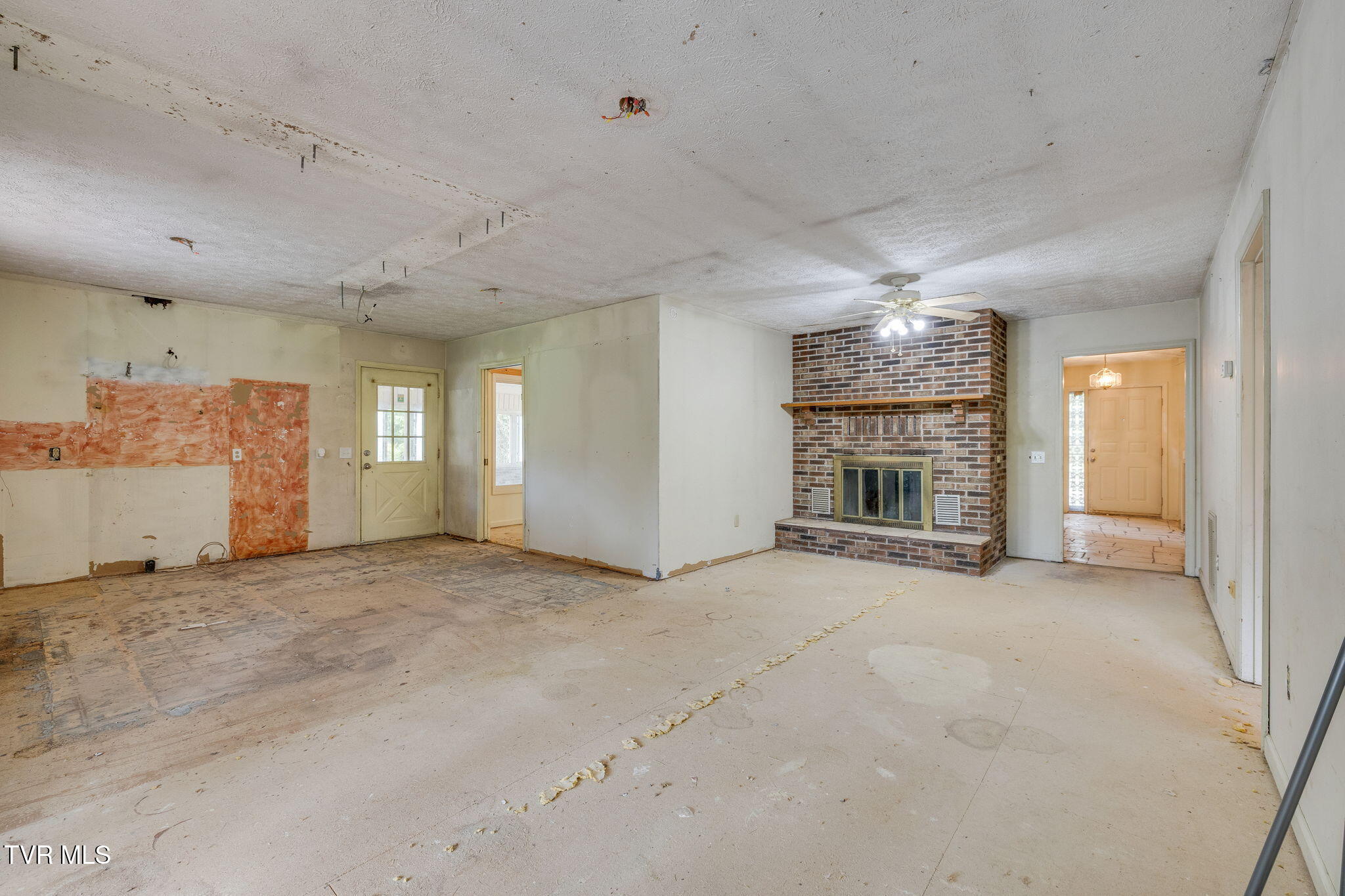 1556 Mill Creek Road Fall Branch, TN 37656 - Photo 11 of 40 011