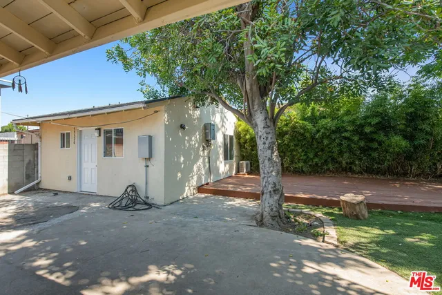 $4,595 | 15328 Vose Street, Van Nuys, CA 91406