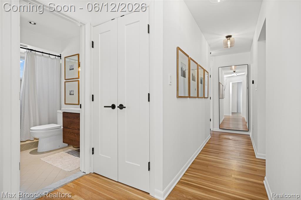 1918 Massoit Road Royal Oak, MI 48073 - Photo 10 of 36