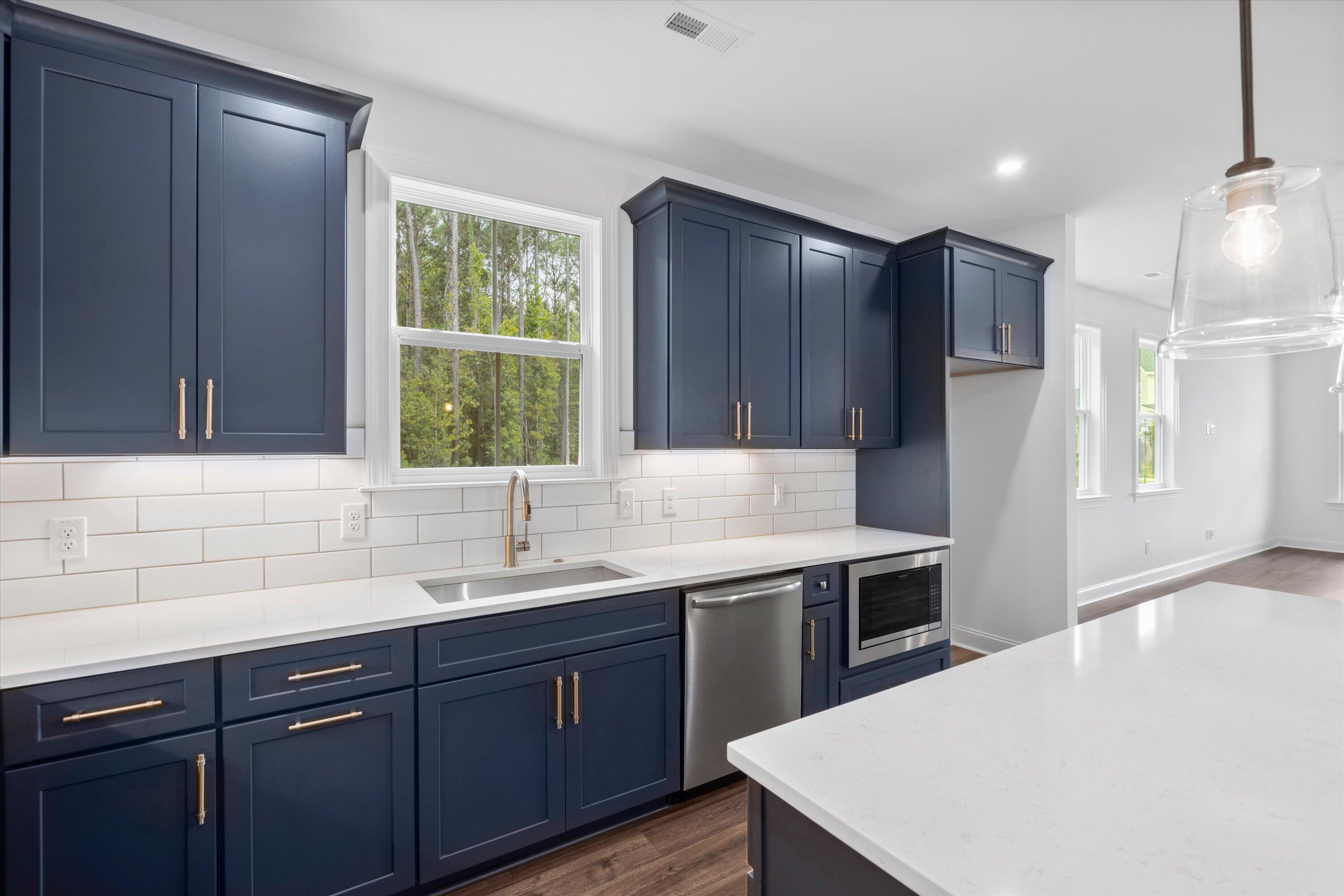 536 Hayes Park Boulevard Johns Island, SC 29455 - Photo 6 of 25 10-DSC02014_1