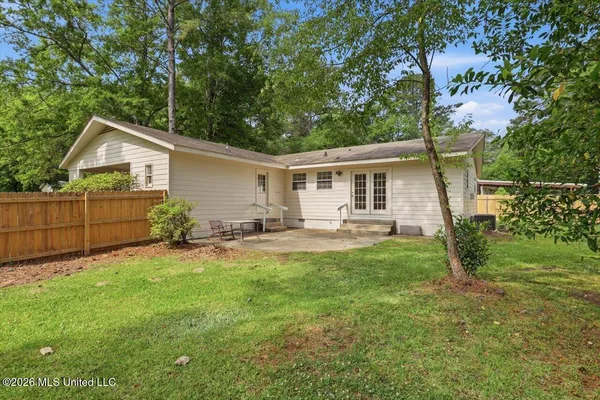 $2,300 | 2230 East Northside Drive, Jackson, MS 39211