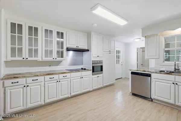 $2,300 | 2230 East Northside Drive, Jackson, MS 39211