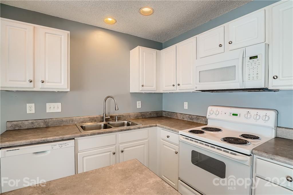 214 Butler Place Fort Mill, SC 29715 - Photo 15 of 32 Gallery Image 15
