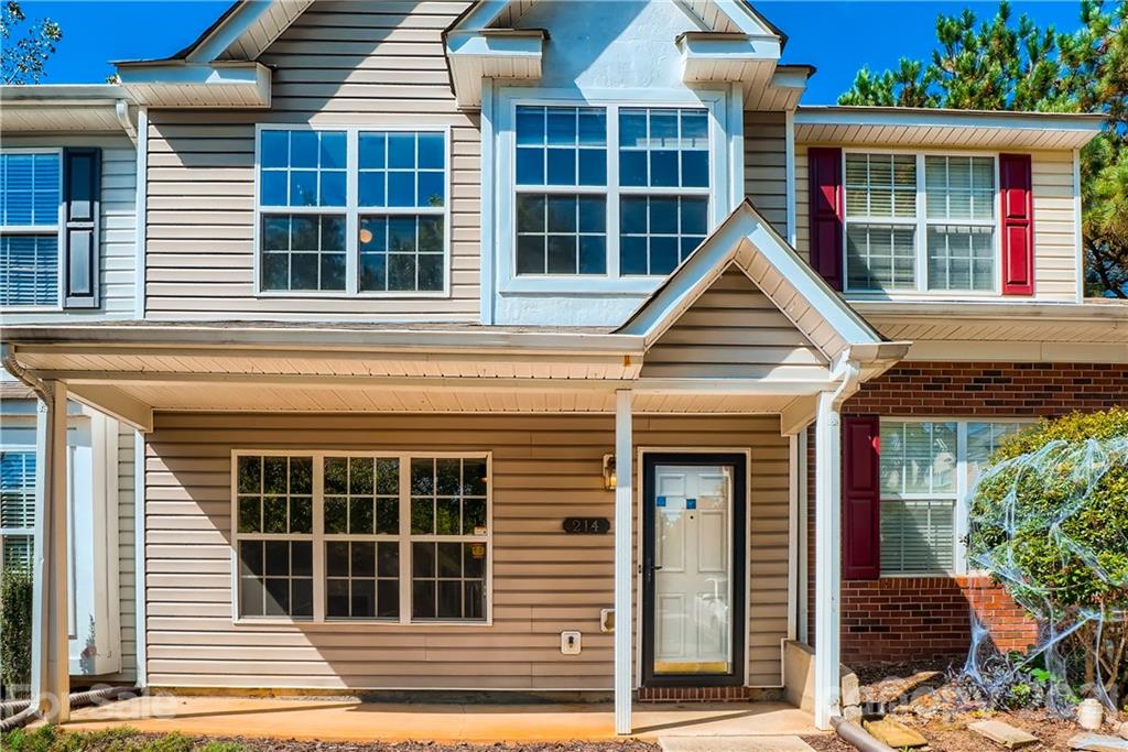 214 Butler Place Fort Mill, SC 29715 - Photo 4 of 32 Gallery Image 4
