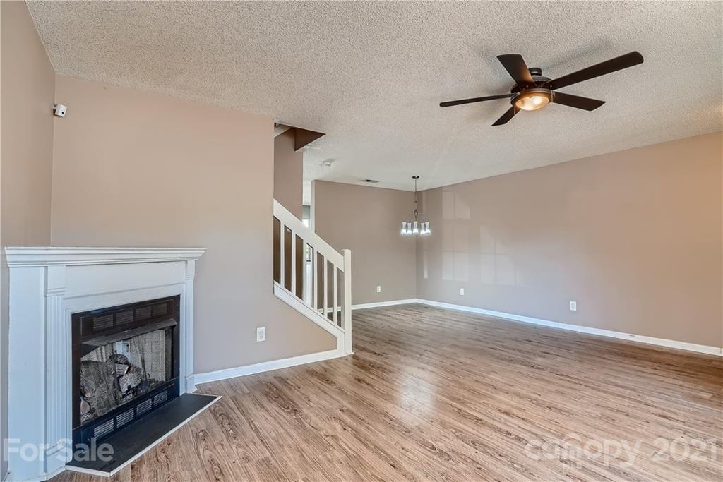 214 Butler Place Fort Mill, SC 29715 - Photo 8 of 32 Gallery Image 8